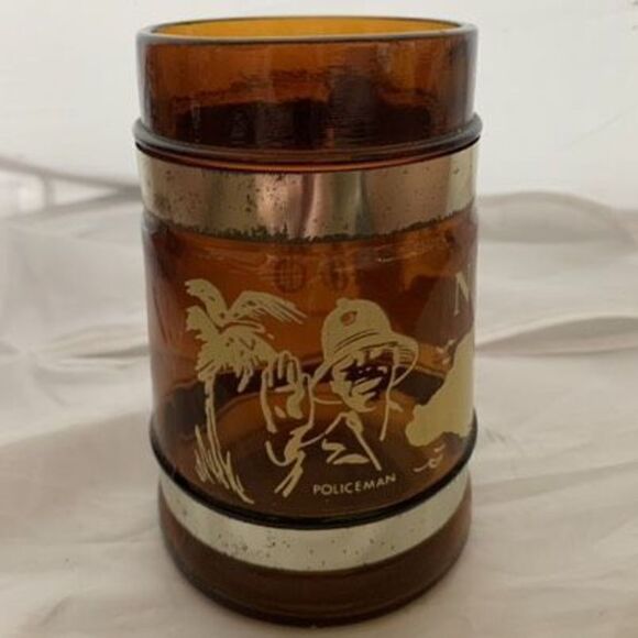 Nassau Souvenir Brown Glass Mug Wooden Handle - Picture 2 of 7